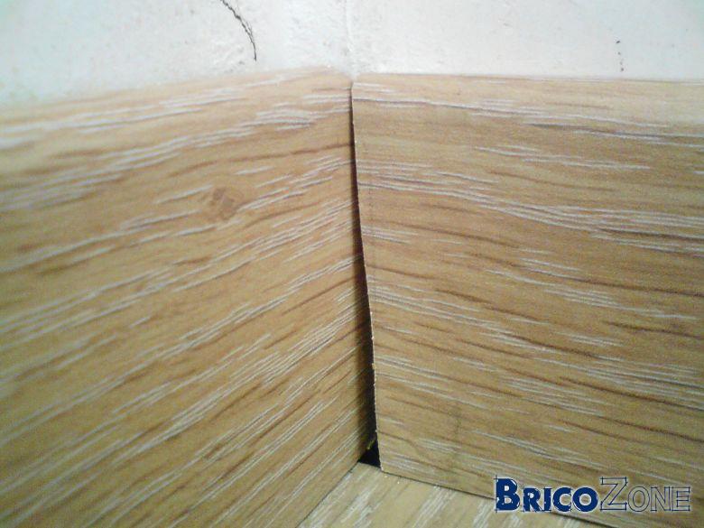 Comment couper des plinthes en biais