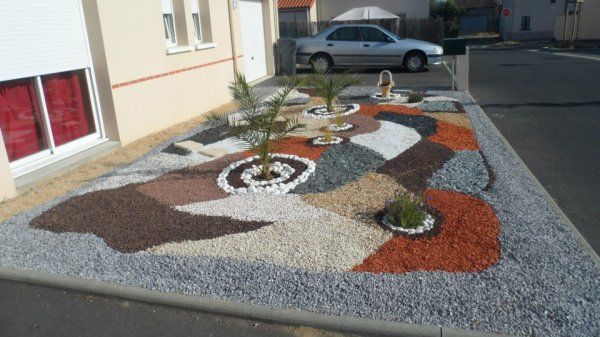 Photo de parterre avec cailloux