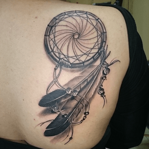 Plume indienne tatouage signification