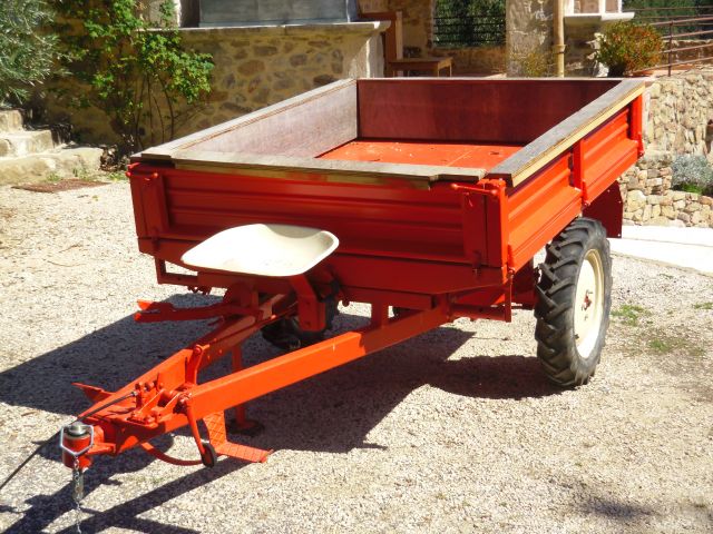 Motoculteur avec remorque motrice