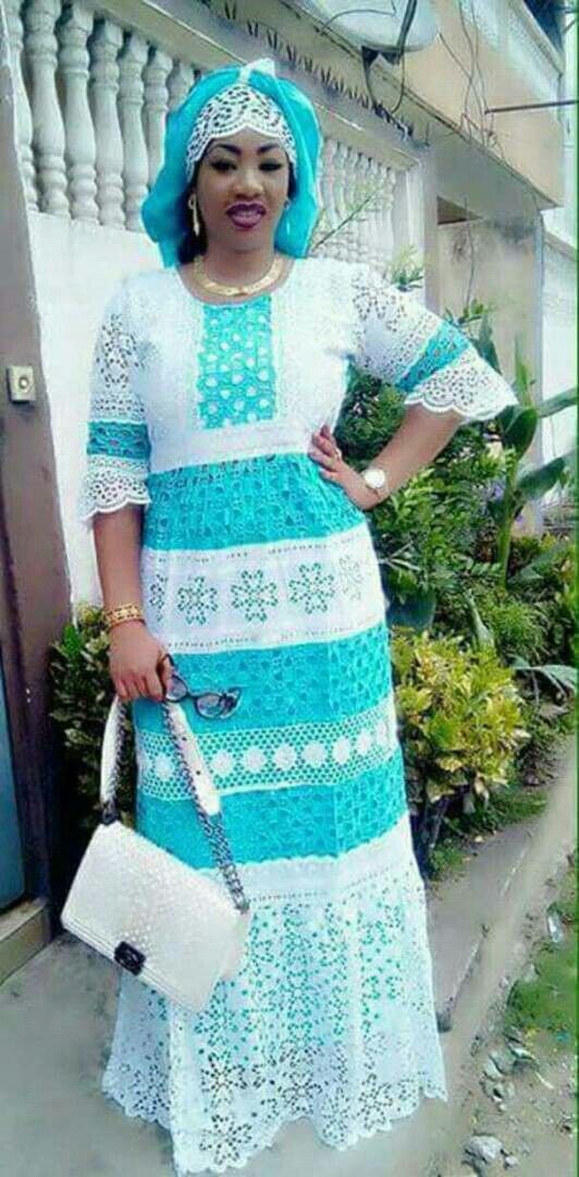 Robe brodée senegalaise