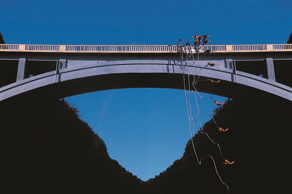 Saut al elastique isere