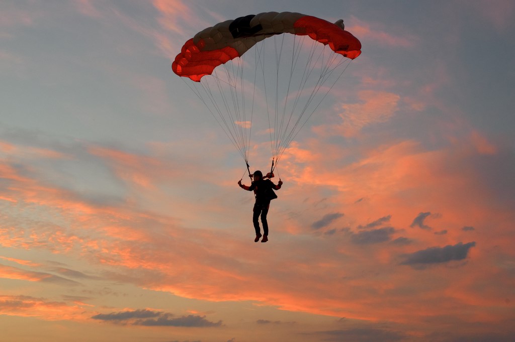 Bapteme saut en parachute bondues