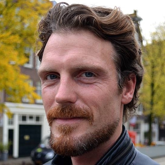 Tailler sa barbe en pointe