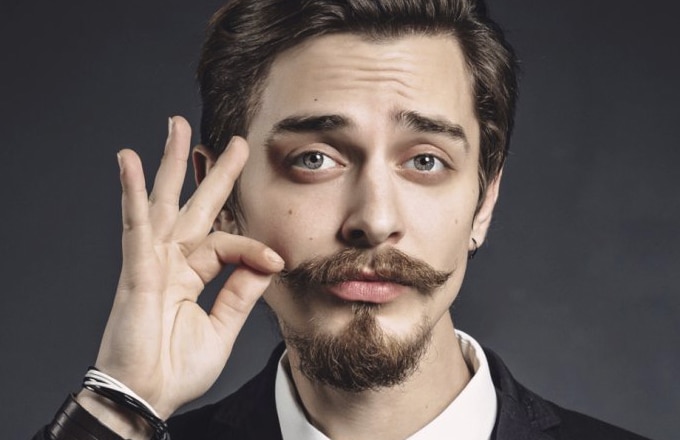 Cire moustache stern