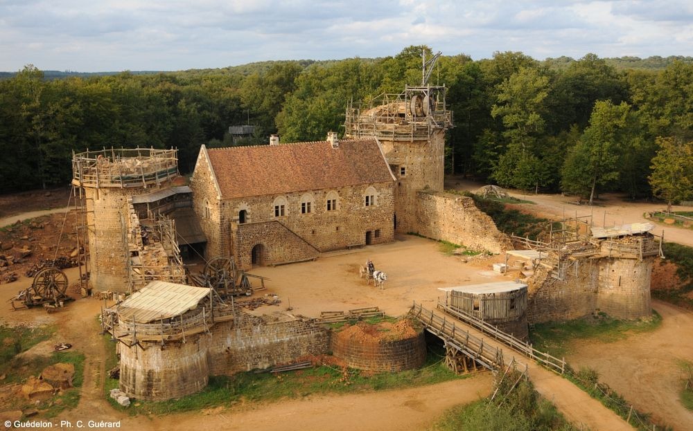 Chateau guedelon wikipedia